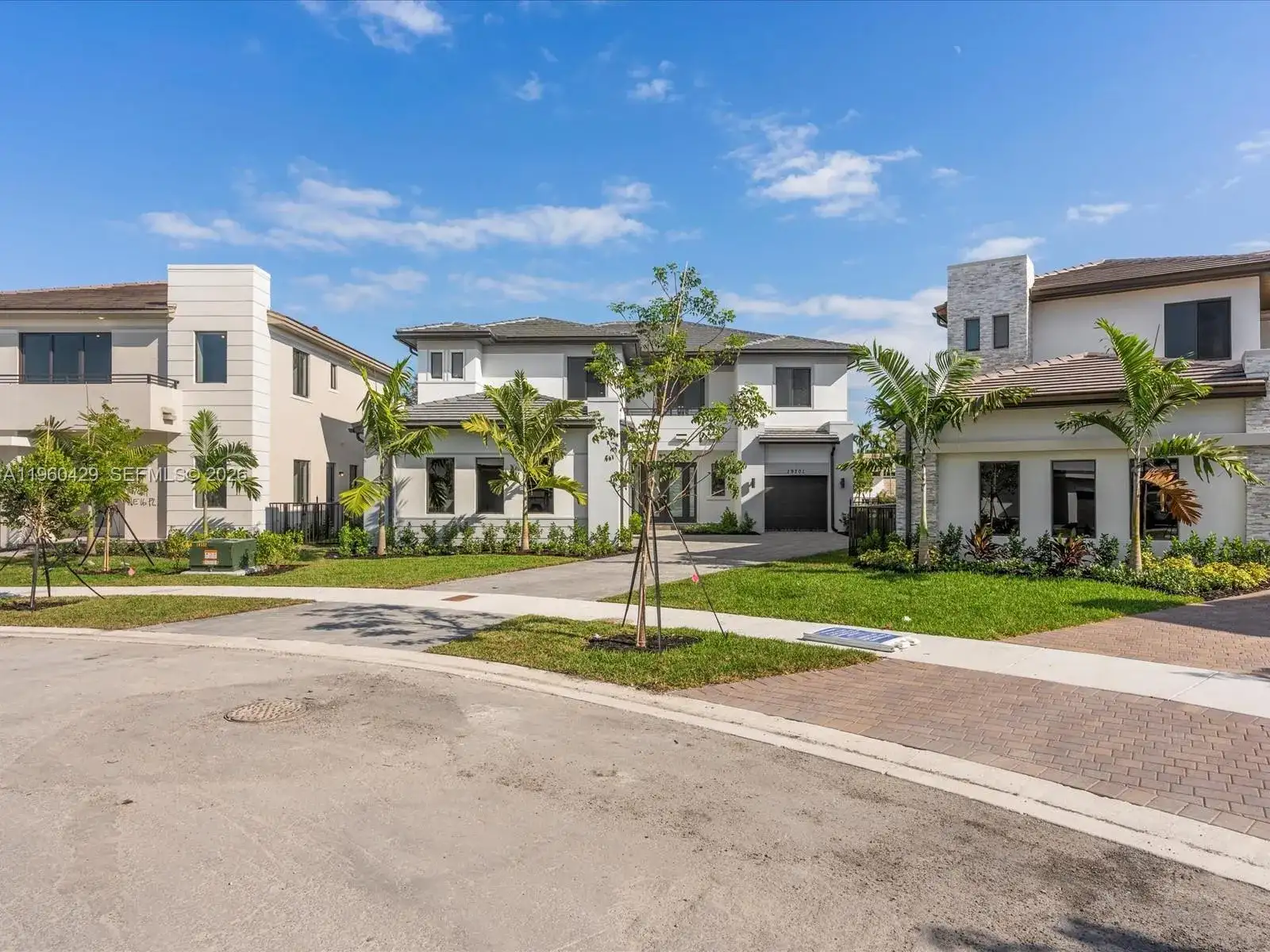 19701 NE 16 PL, Miami FL 33179 photo 5