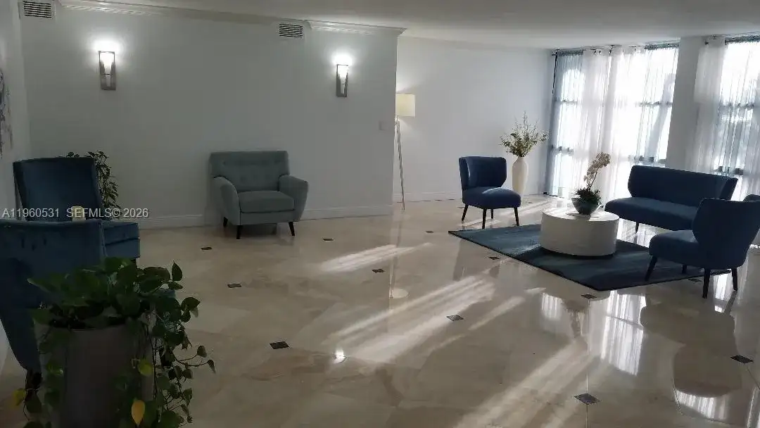 800 Parkview Dr # 416, Hallandale Beach FL 33009 photo 4