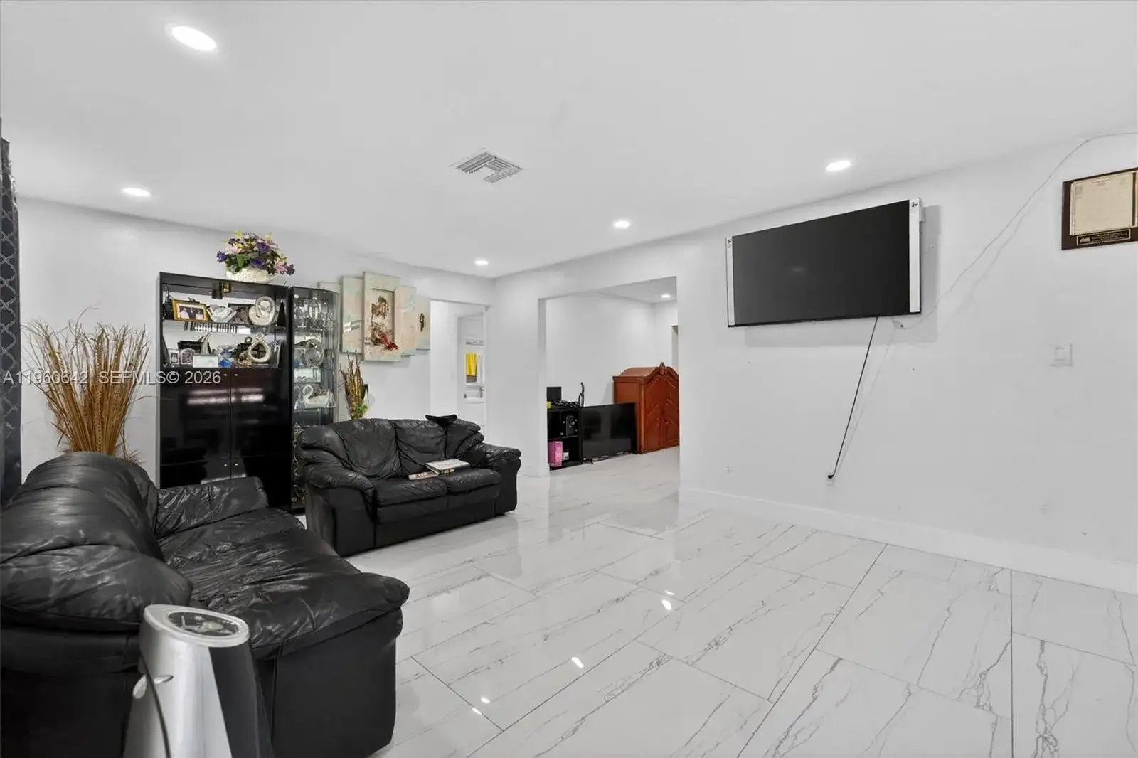20 NE 215th St, Miami Gardens FL 33179 photo 4