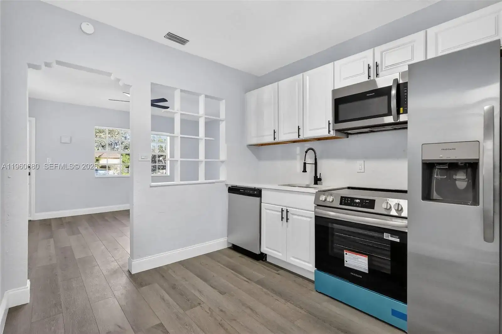 870 NE 144th St, North Miami FL 33161 photo 5