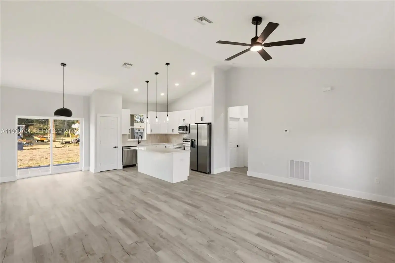 3825 Citroen Dr, Sebring FL 33872 photo 5