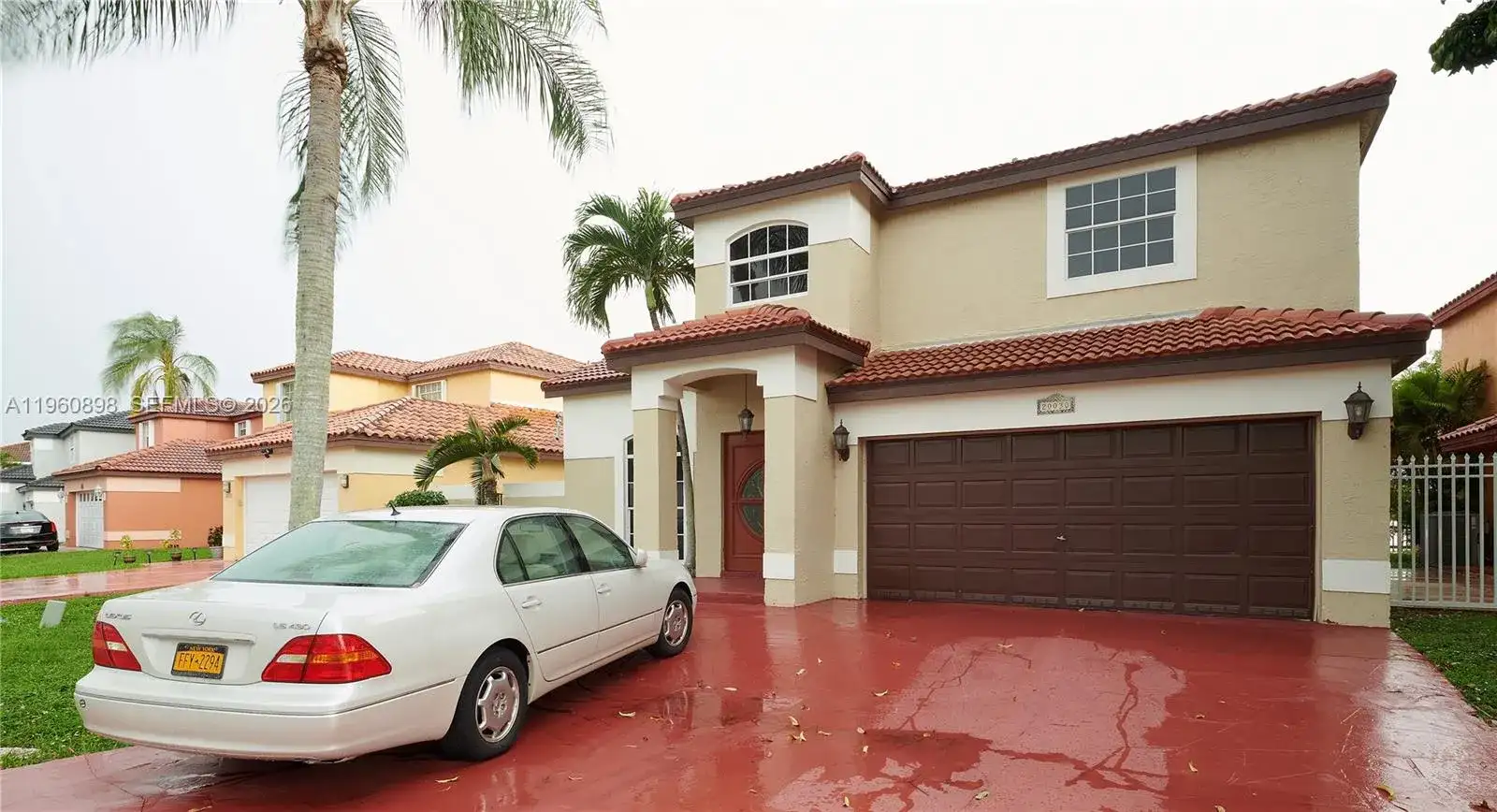 20030 NW 83rd Ct, Hialeah FL 33015 photo 2