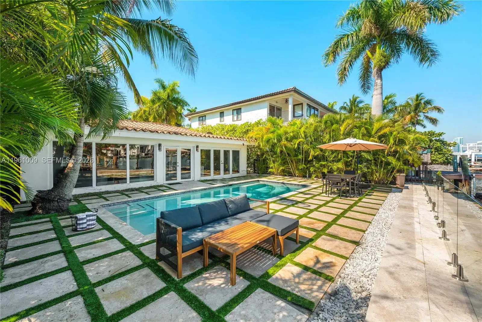 253 N Coconut Ln, Miami Beach FL 33139 photo 4