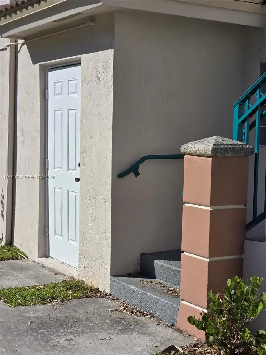 2930 SE 13th Ave # 52, Homestead FL 33035 photo 2