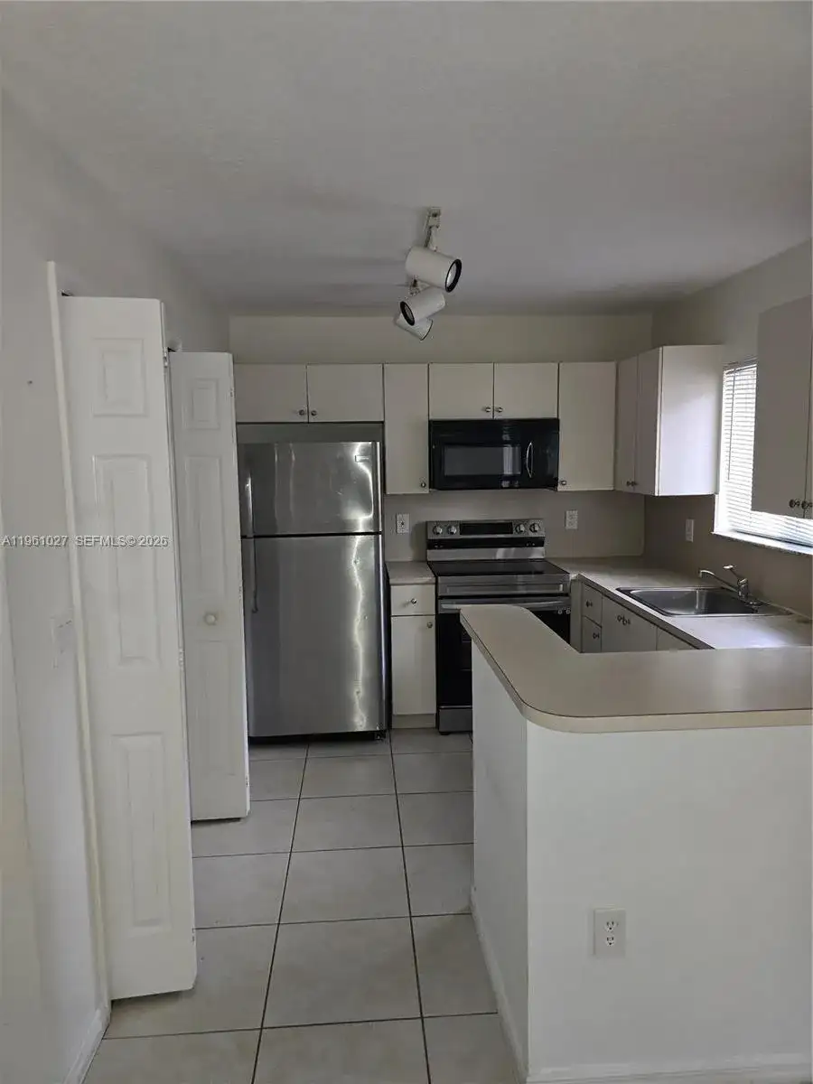 2930 SE 13th Ave # 52, Homestead FL 33035 photo 4