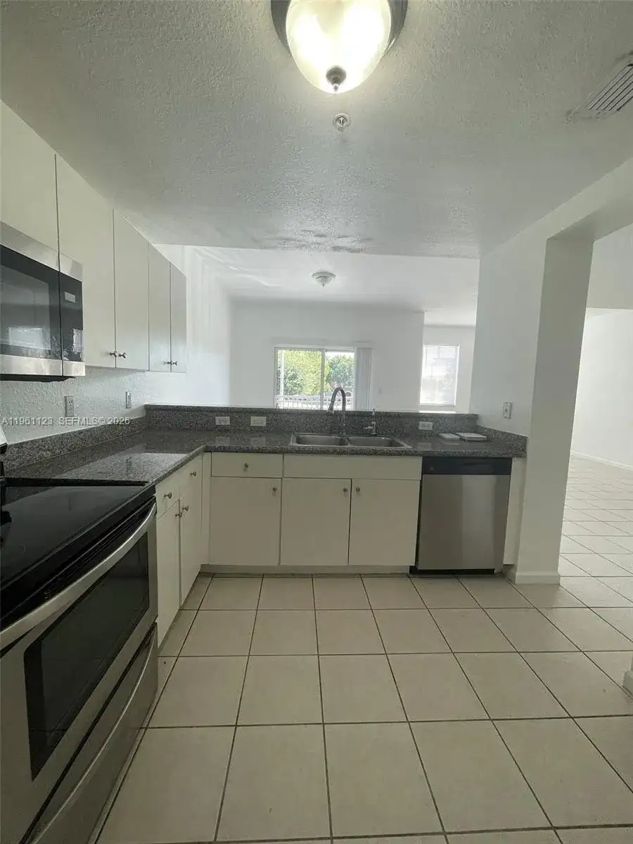 11201 NW 83rd St # 203, Doral FL 33178 photo 4