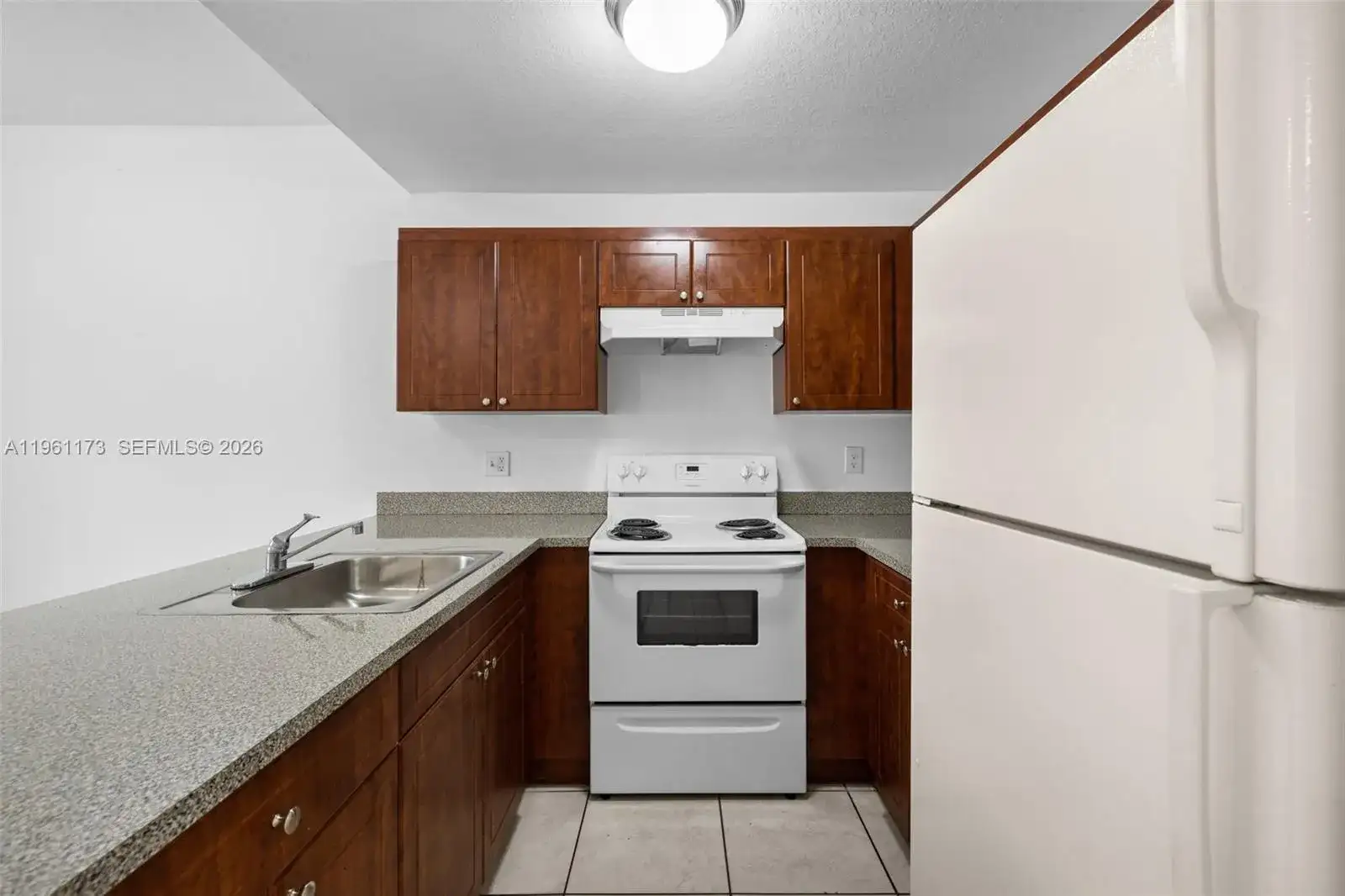 2437 W 78th St # 104, Hialeah FL 33016 photo 2