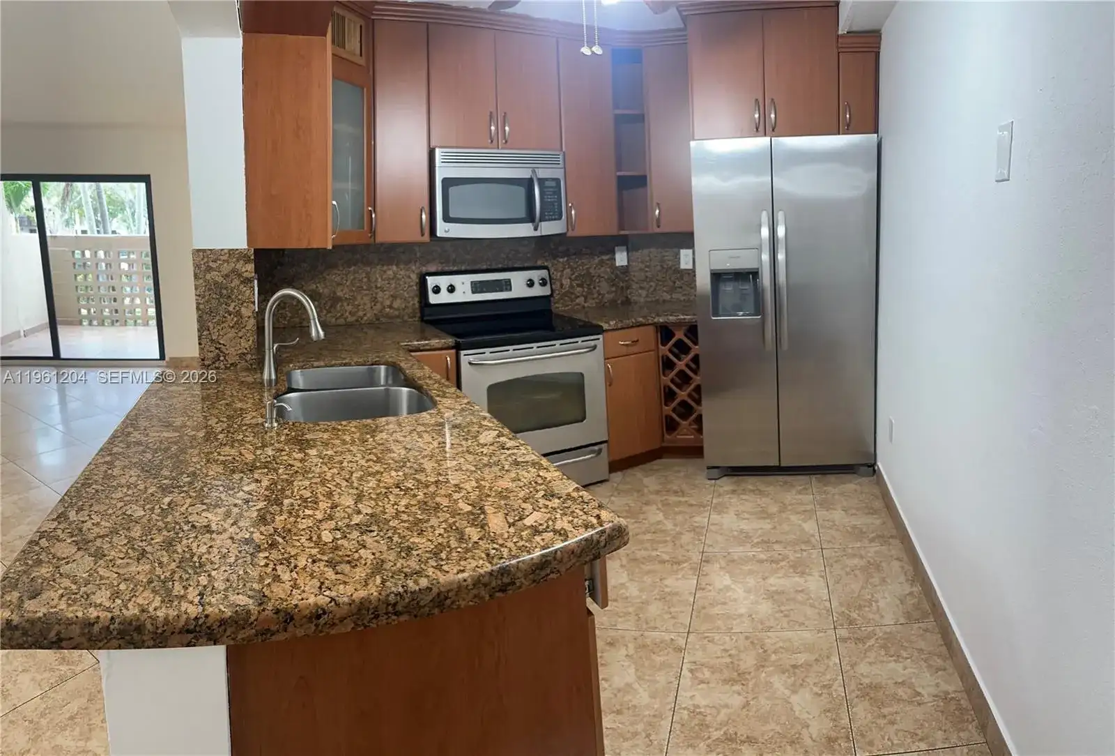 10257 NW 9th St Cir # 10, Miami FL 33172 photo 2