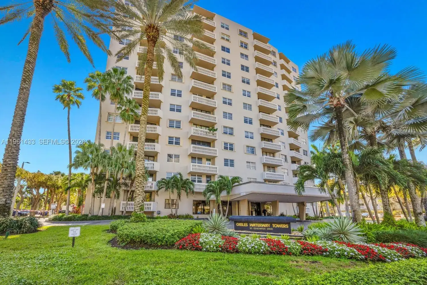 90 Edgewater Dr, Coral Gables FL 33133 photo 2