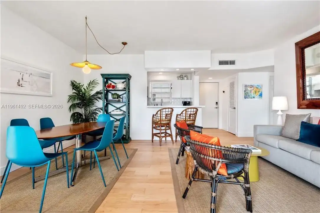 341 N Birch Rd # 209, Fort Lauderdale FL 33304 photo 4