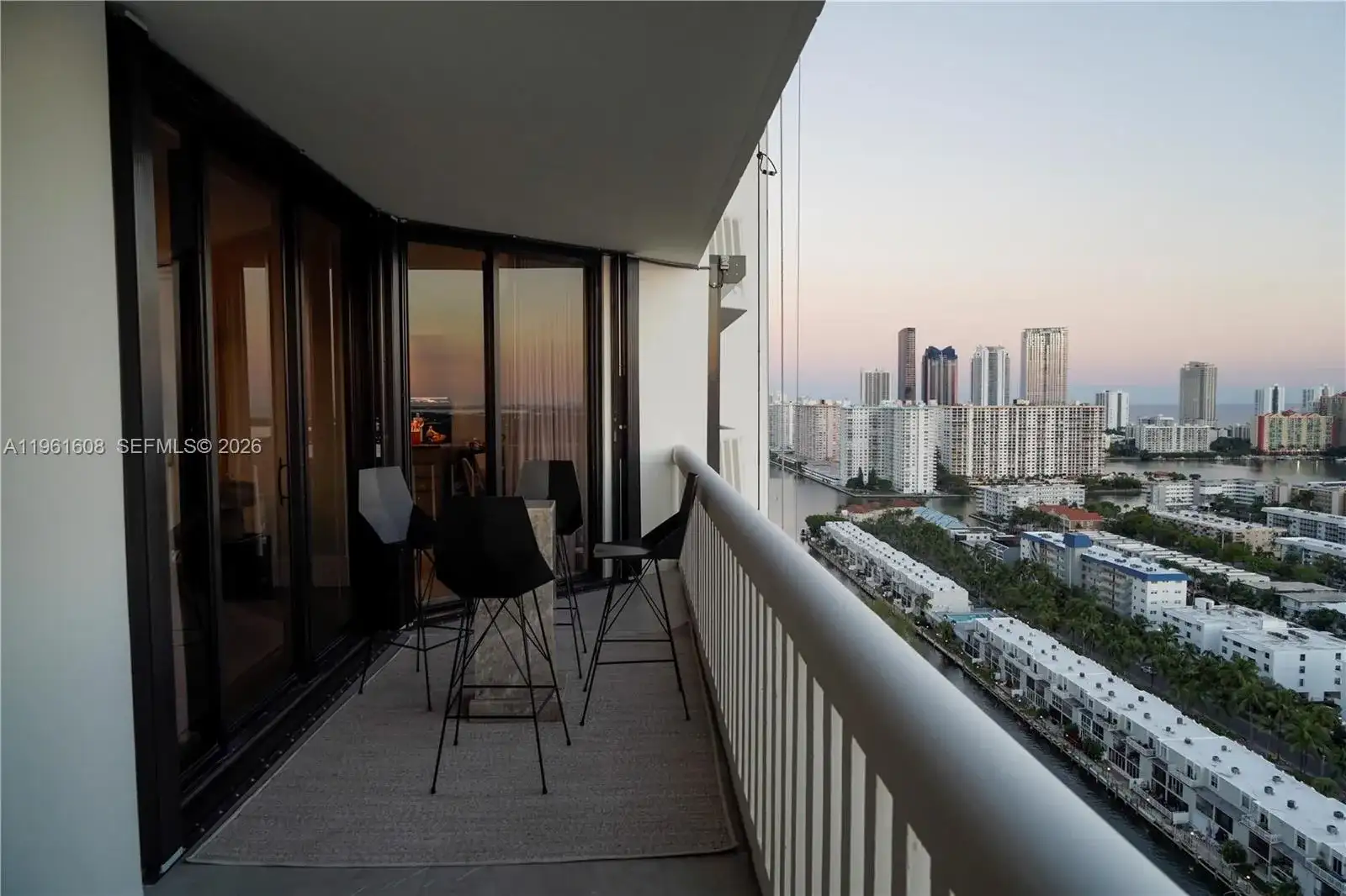 2000 Island Blvd # 2404, Aventura FL 33160 photo 2