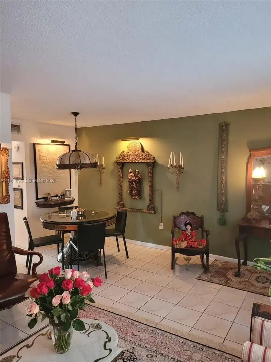 3881 W Flagler St # 208, Miami FL 33134 photo 2