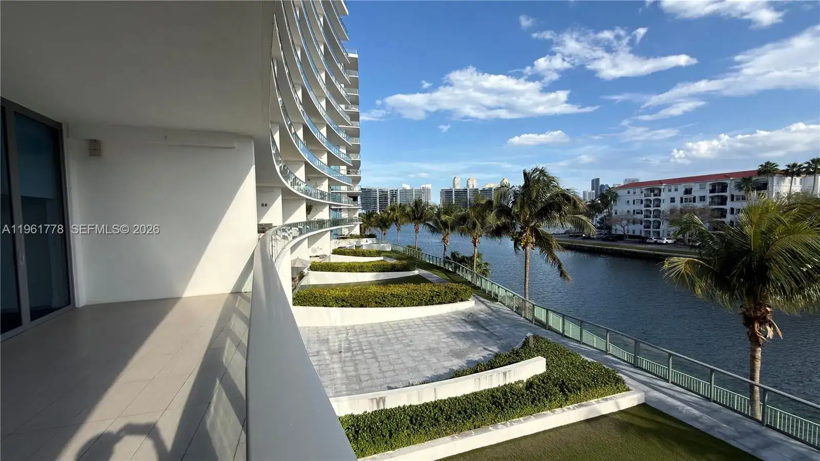 3250 NE 188th St # 204, Aventura FL 33180 photo 2