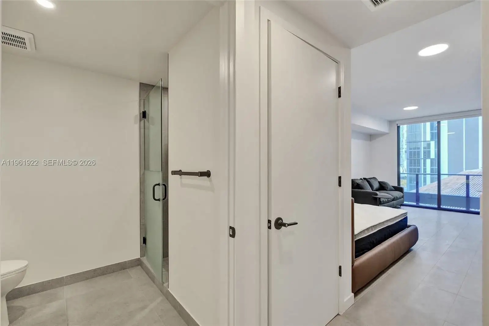 121 NE 5th Street # 807, Miami FL 33132 photo 3