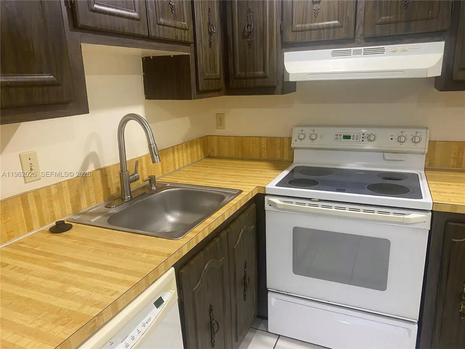 335 W Laurel Dr # 1M, Margate FL 33063 photo 5