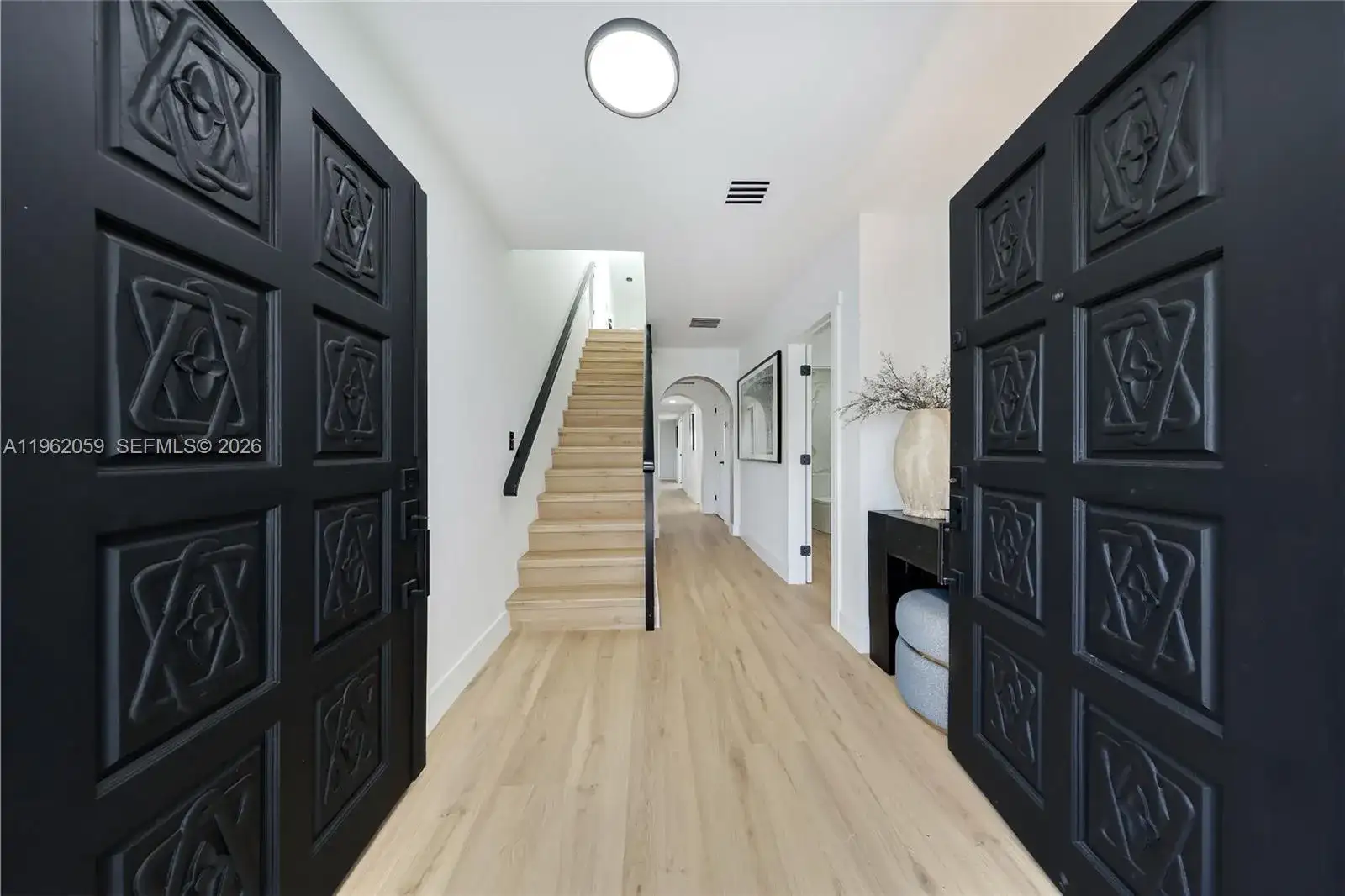 7811 Carlyle Ave, Miami Beach FL 33141 photo 5