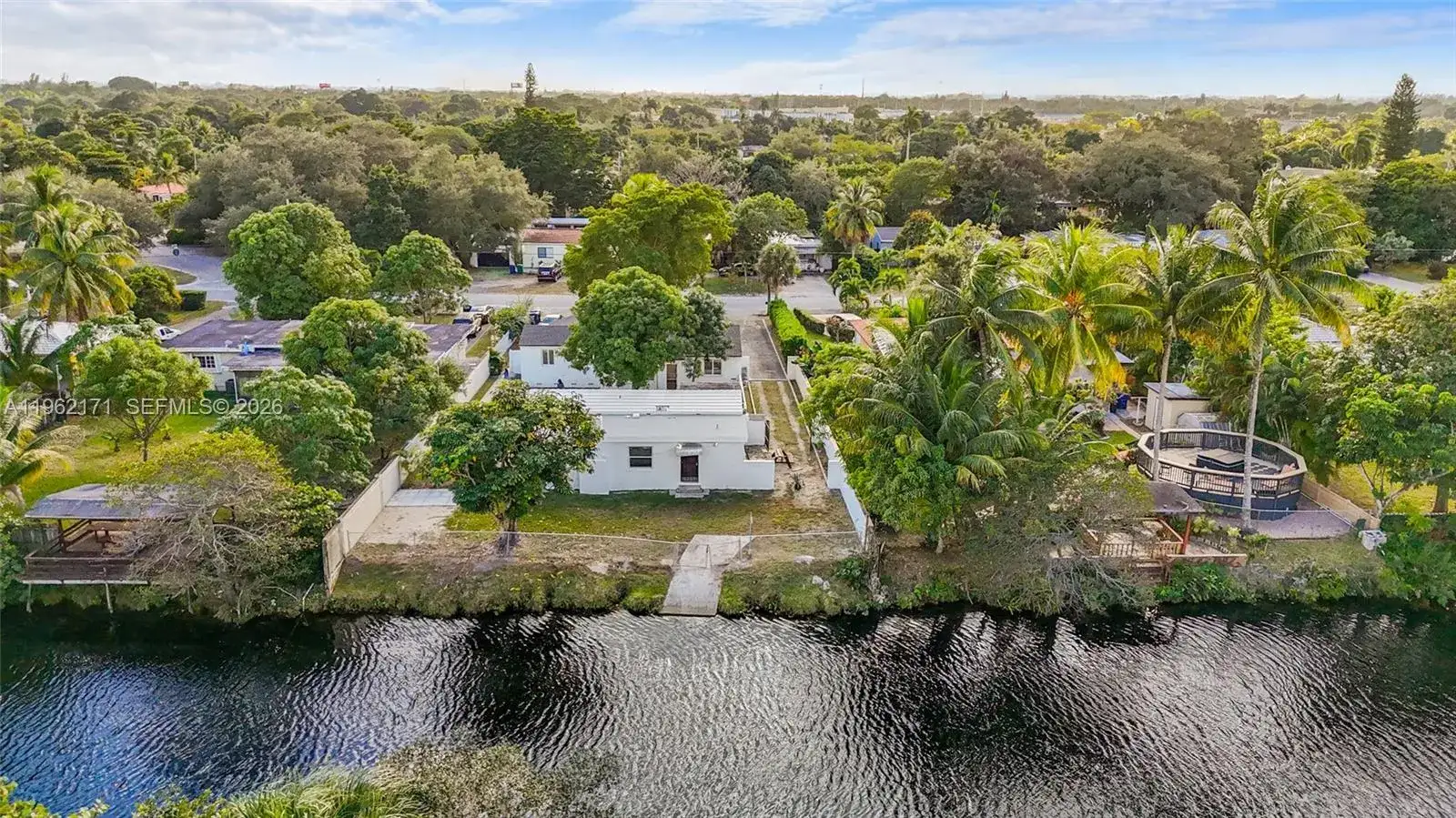201 S Biscayne River Dr #0, Miami FL 33169 photo 2