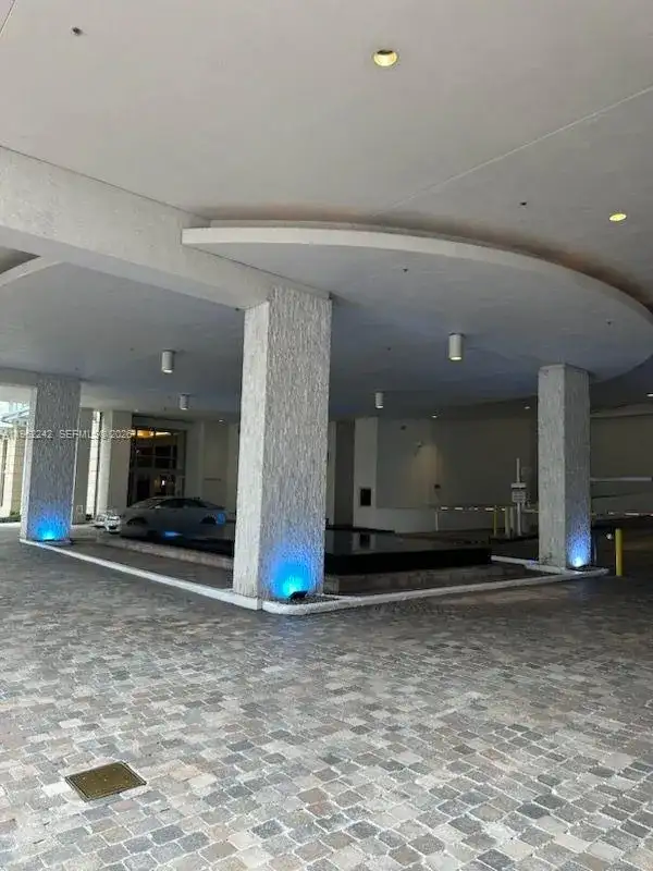 1050 Brickell Ave # 1014, Miami FL 33131 photo 3