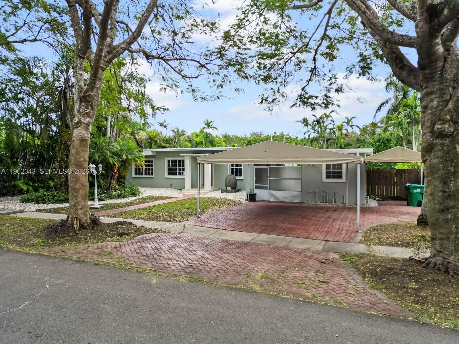5940 SW 47th St, Miami FL 33155 photo 3