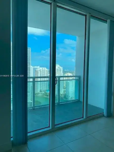 950 Brickell Bay Dr # 400, Miami FL 33131 photo 3