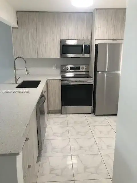 1201 NE 191st St # G411, Miami FL 33179 photo 4
