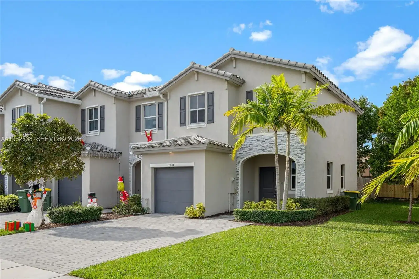 1100 SE 26th Ter, Homestead FL 33035 photo 2