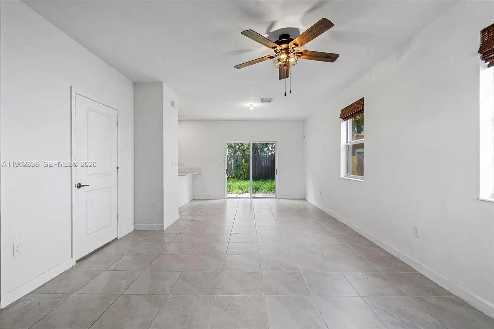1100 SE 26th Ter, Homestead FL 33035 photo 4