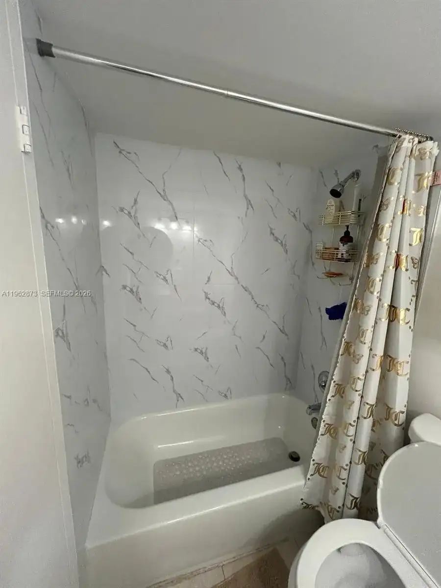 4314 NW 9th Ave # 3H, Deerfield Beach FL 33064 photo 4