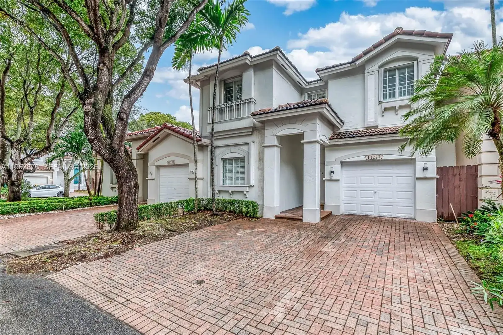 11227 NW 73rd Ter, Doral FL 33178 photo 3
