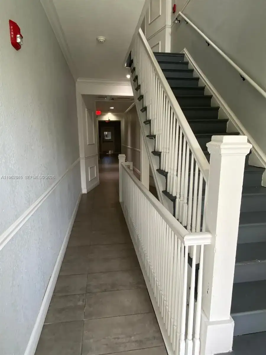 628 SW 16th Ave # 204, Miami FL 33135 photo 2