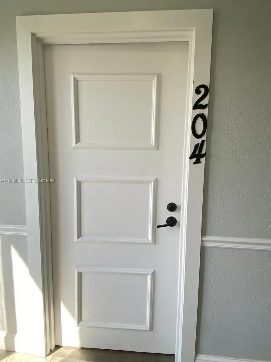 628 SW 16th Ave # 204, Miami FL 33135 photo 3