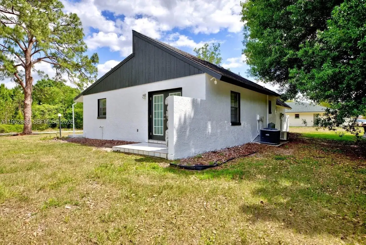 2551 N Avon Blvd, Avon Park FL 33825 photo 3
