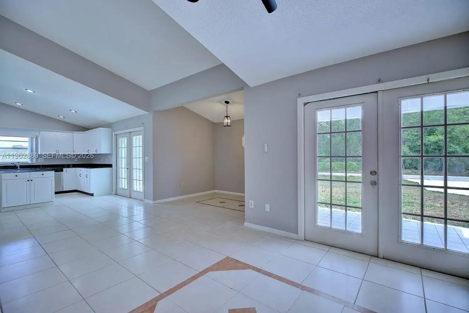 2551 N Avon Blvd, Avon Park FL 33825 photo 5