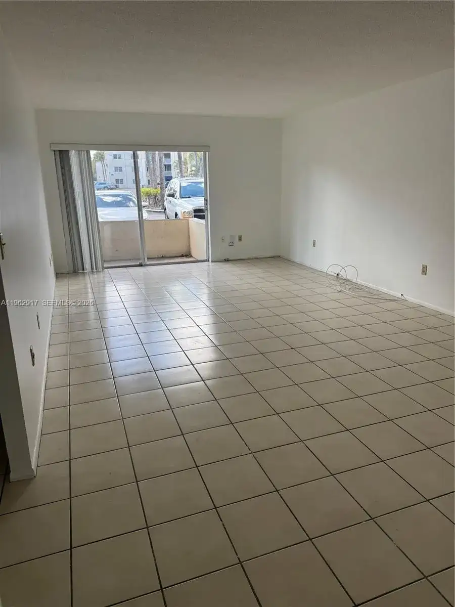 7747 SW 86th St # 105, Miami FL 33143 photo 4