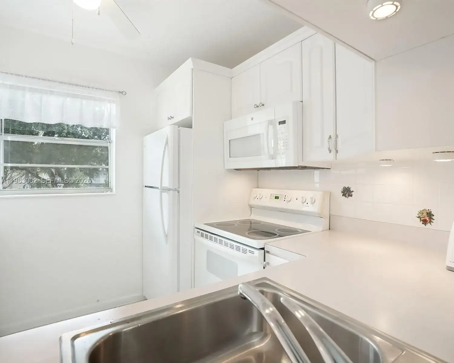 4805 NW 35th St # 506, Lauderdale Lakes FL 33319 photo 5