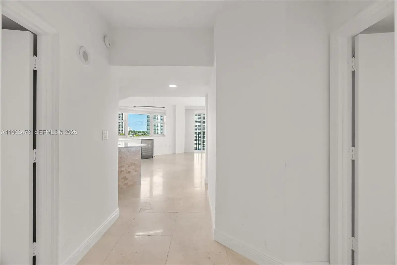 20000 E Country Club Dr # 716, Aventura FL 33180 photo 4