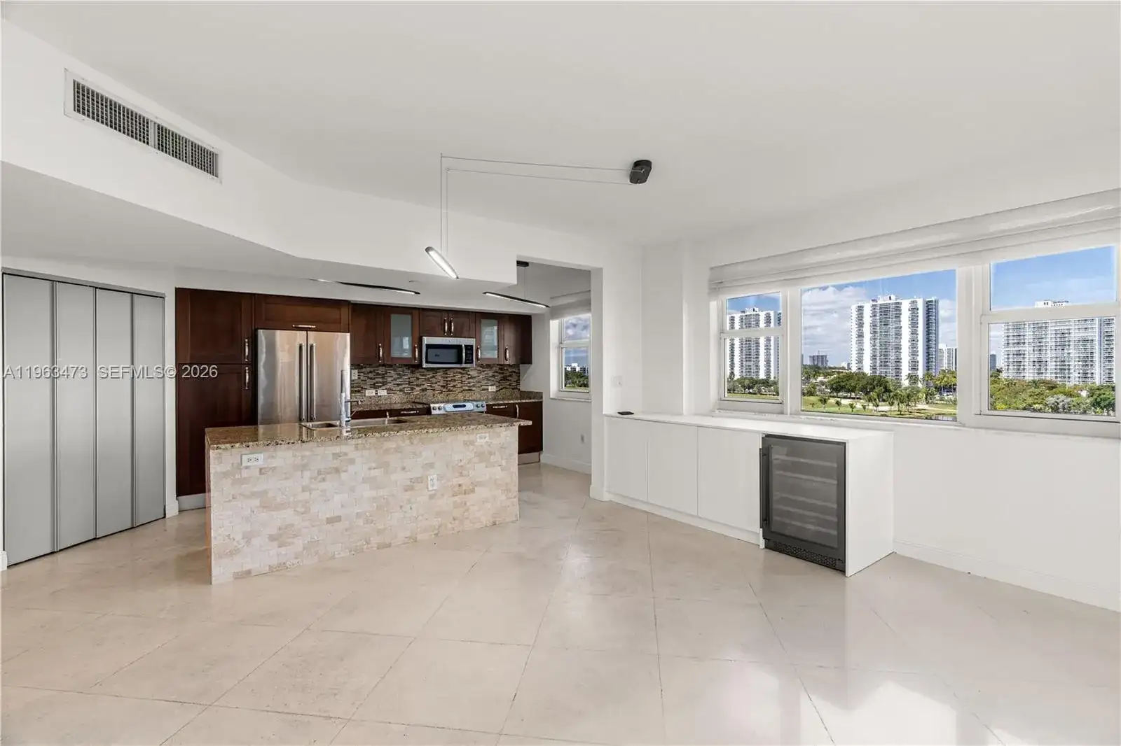 20000 E Country Club Dr # 716, Aventura FL 33180 photo 5