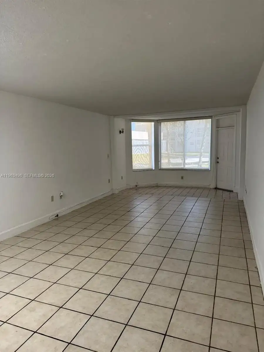 1401 NE 191st St # D108, Miami FL 33179 photo 5