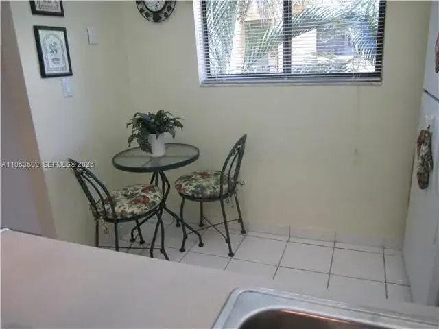 8025 SW 107th AV # 321, Miami FL 33173 photo 2