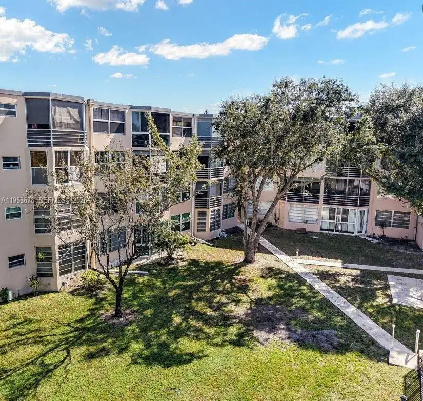 1401 NE 191st St # D111, Miami FL 33179 photo 2