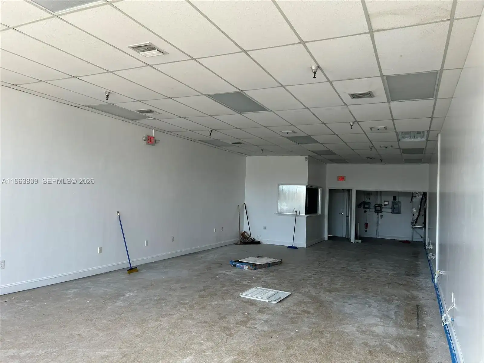 5388 W 16th Ave, Hialeah FL 33012 photo 2