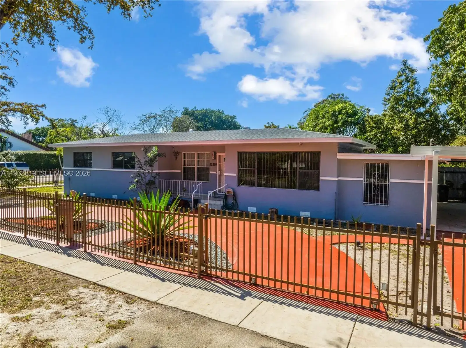 12210 NW 10th Ave, North Miami FL 33168 photo 2