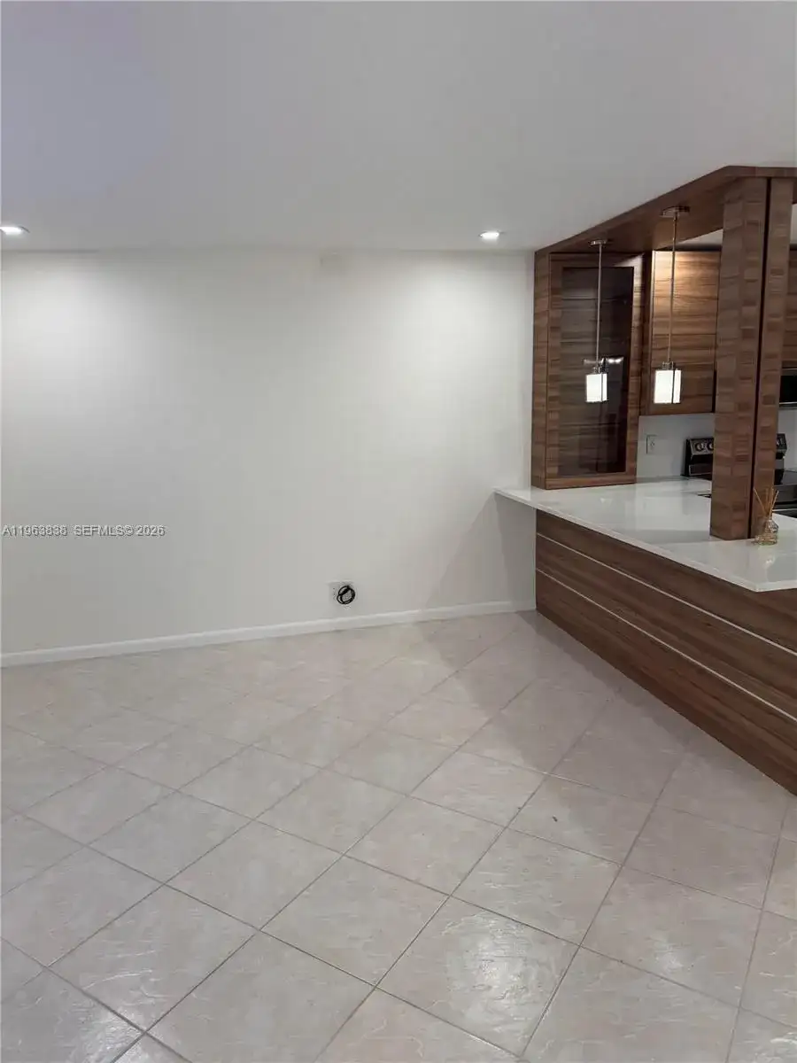 319 Normandy G # 319, Delray Beach FL 33484 photo 2