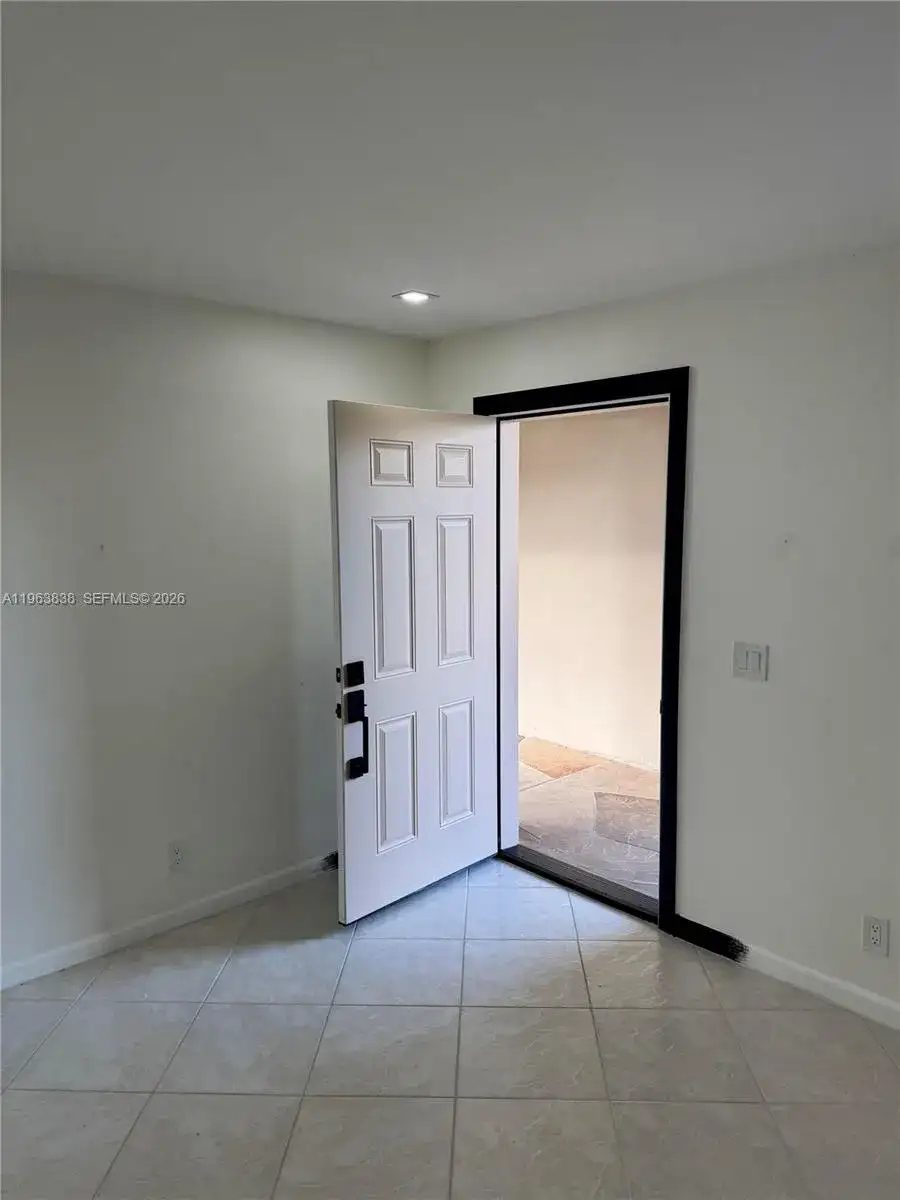 319 Normandy G # 319, Delray Beach FL 33484 photo 4