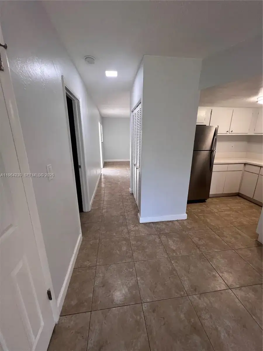 5782 SW 61st St # 5782, Miami FL 33143 photo 4