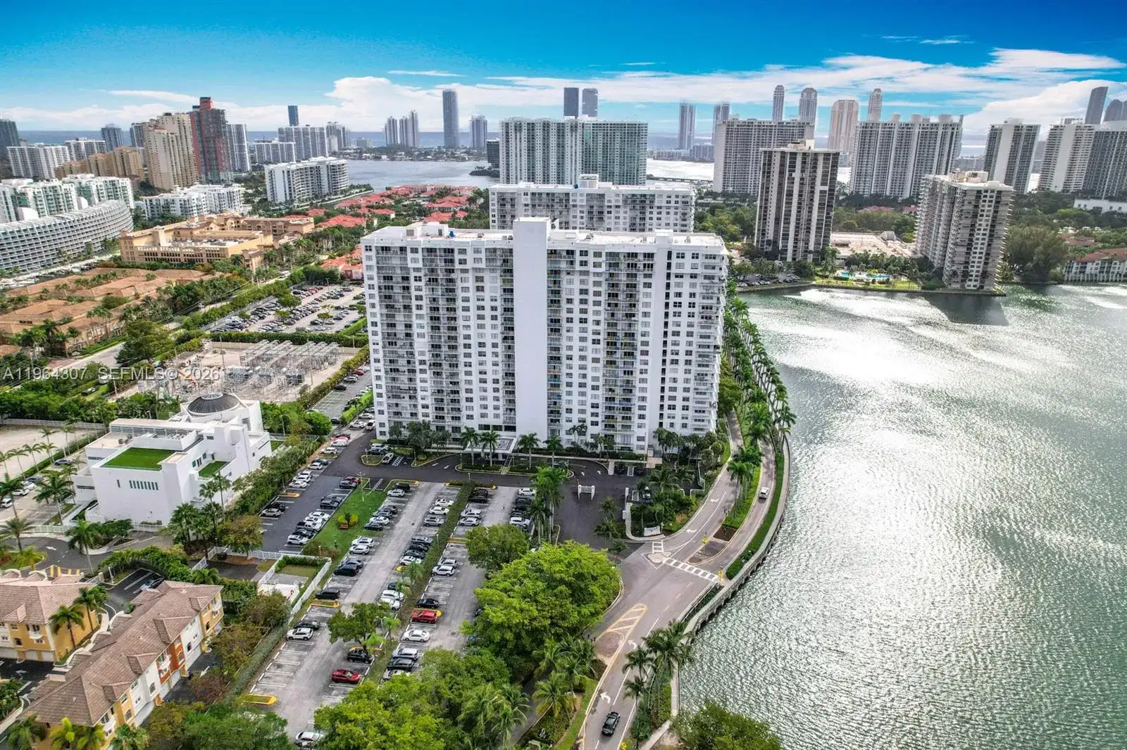 2801 NE 183rd St # 1504W, Aventura FL 33160 photo 3