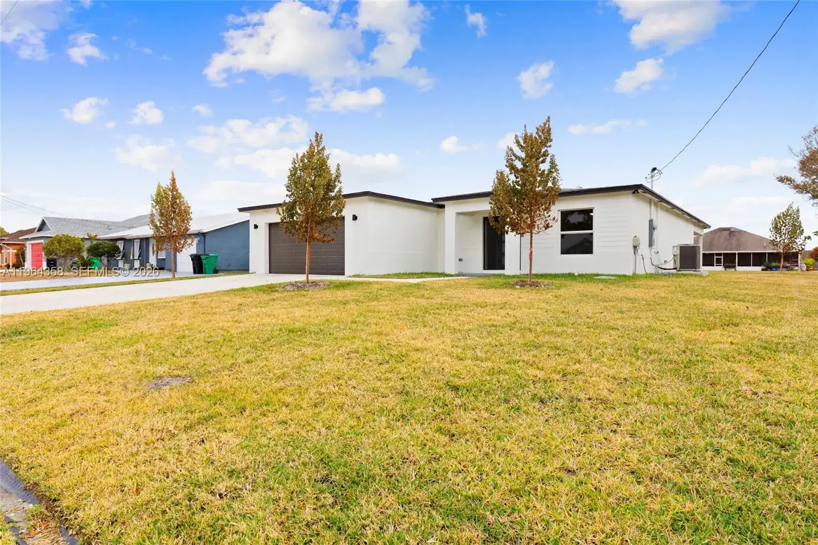 560 SW Carter Ave, Port St. Lucie FL 34983 photo 3