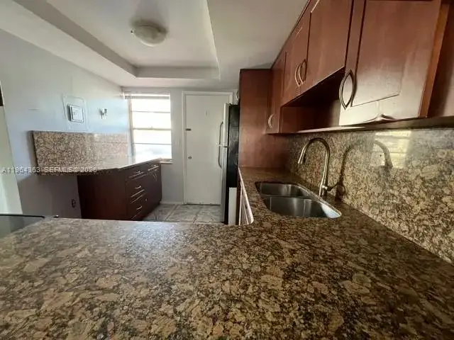 1591 NE Miami Gardens Dr # 103, Miami FL 33179 photo 5