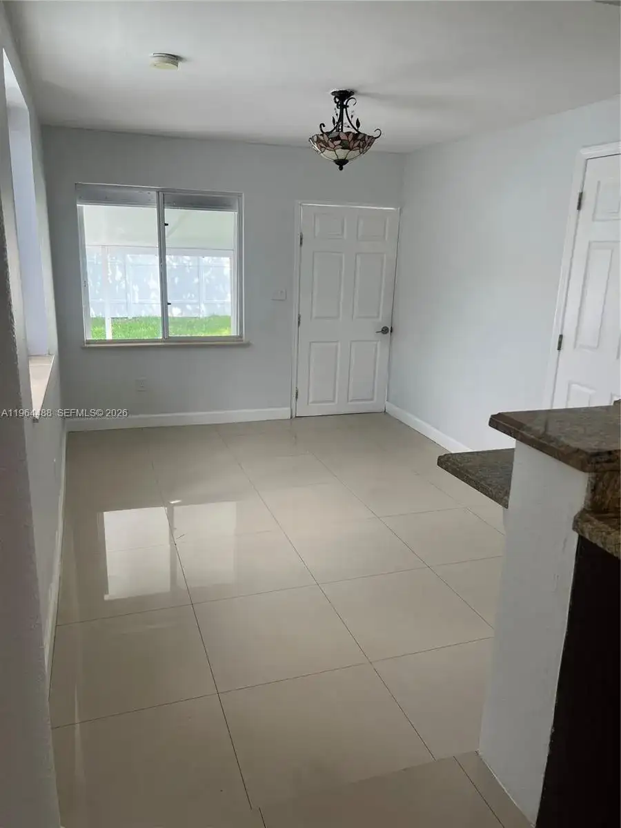 6823 SW 25th St, Miami FL 33155 photo 5