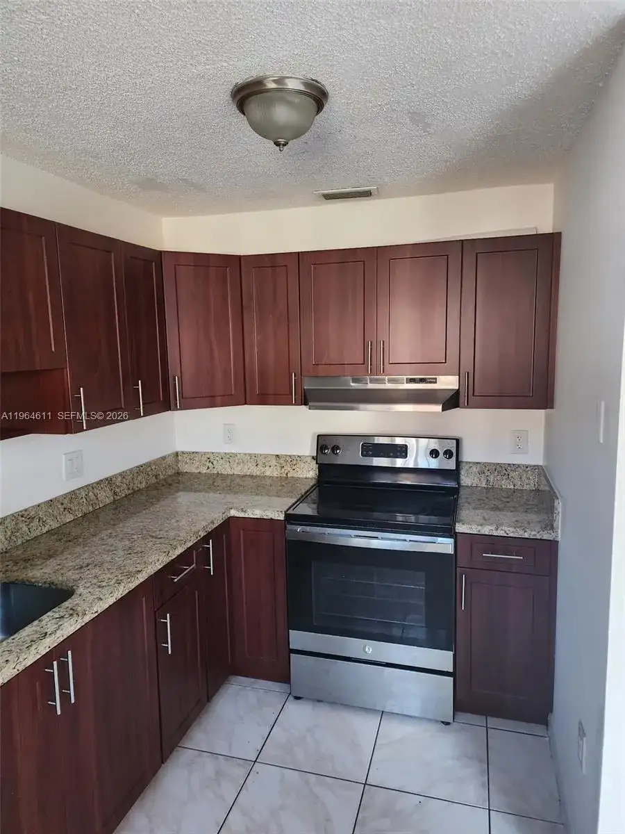 10805 SW 86th St # 1, Miami FL 33173 photo 3